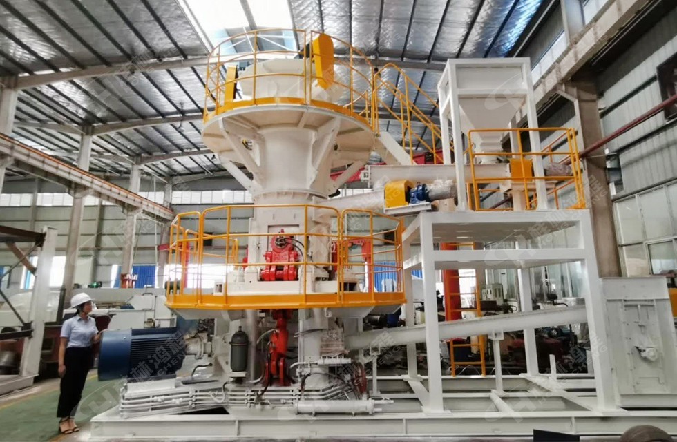 桂林鸿程新款HLMX600小型超细立式磨粉机整机预装待发