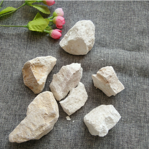 桂林鸿程石灰石立磨机,小型石灰石粉磨机,石灰石高压辊磨