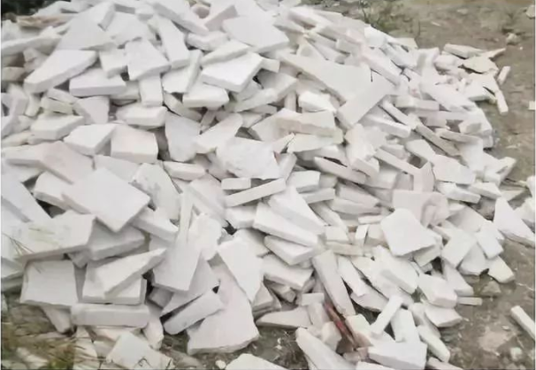 大理石边角料废渣加工,大理石边角料回收再利用,大理石废渣破碎 大理石边角料废渣加工,大理石边角料回收再利用,大理石废渣破碎