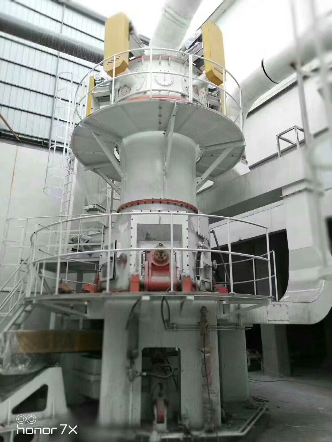 水泥厂生料立磨