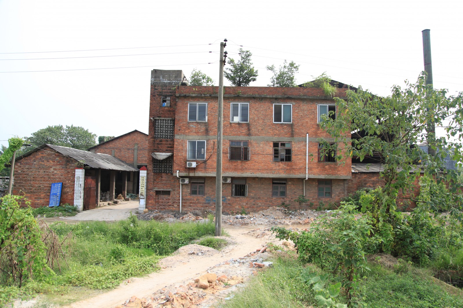 桂林市临桂县临桂镇庙头西城矿山机械厂(桂林鸿程原址) 桂林市临桂县临桂镇庙头西城矿山机械厂(桂林鸿程原址)