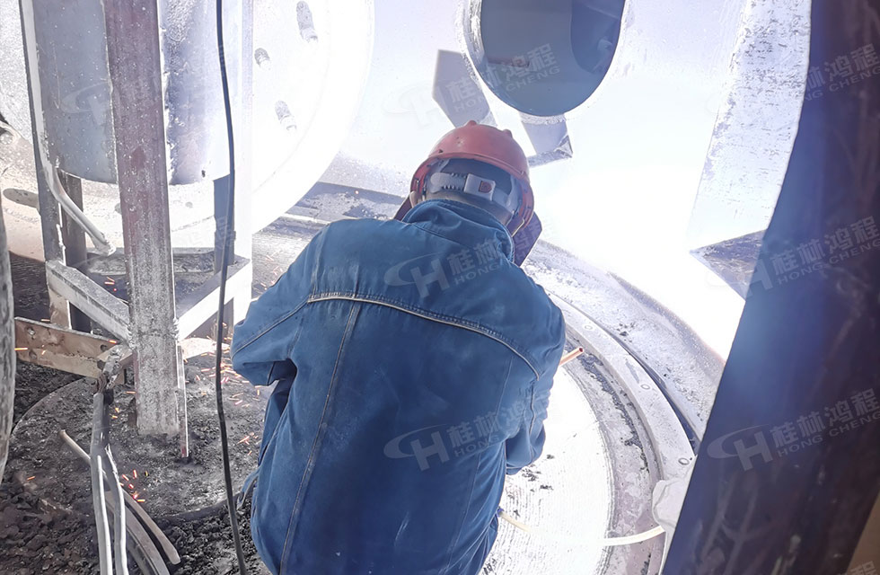 点赞！鸿程榜样！无惧炙烤，追求卓越，实现服务“超预期”