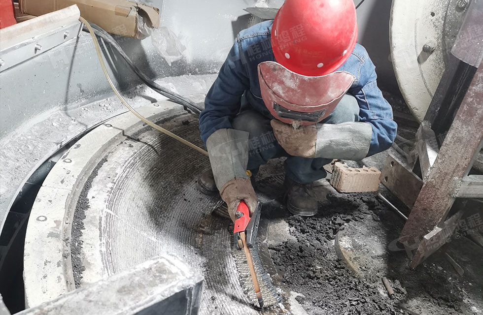 点赞！鸿程榜样！无惧炙烤，追求卓越，实现服务“超预期”