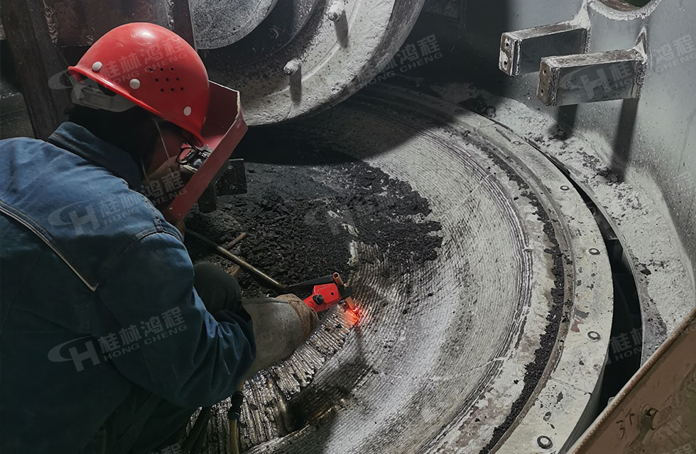 点赞！鸿程榜样！无惧炙烤，追求卓越，实现服务“超预期”