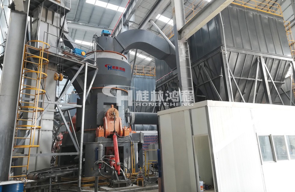 HLM1700高岭土立磨山西装机客户实现22-25吨每小时D85粉体生产目标 HLM1700高岭土立磨山西装机客户实现22-25吨每小时D85粉体生产目标