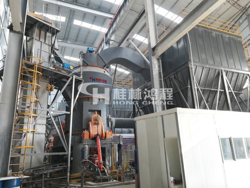 HLM1700生石灰粉磨设备325目D85时产25吨河北项目