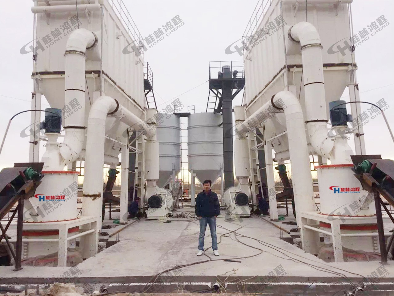 HCH凹凸棒石超细环辊磨粉机，凹凸棒石磨粉机生产线，400目凹凸棒石加工