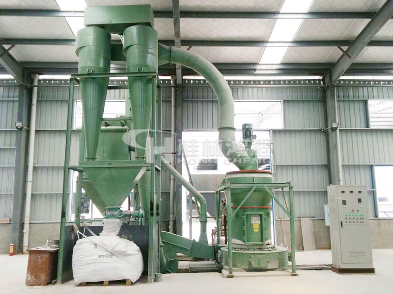 小型雷蒙磨粉设备图片之小型500目雷蒙磨粉设备四川客户现场