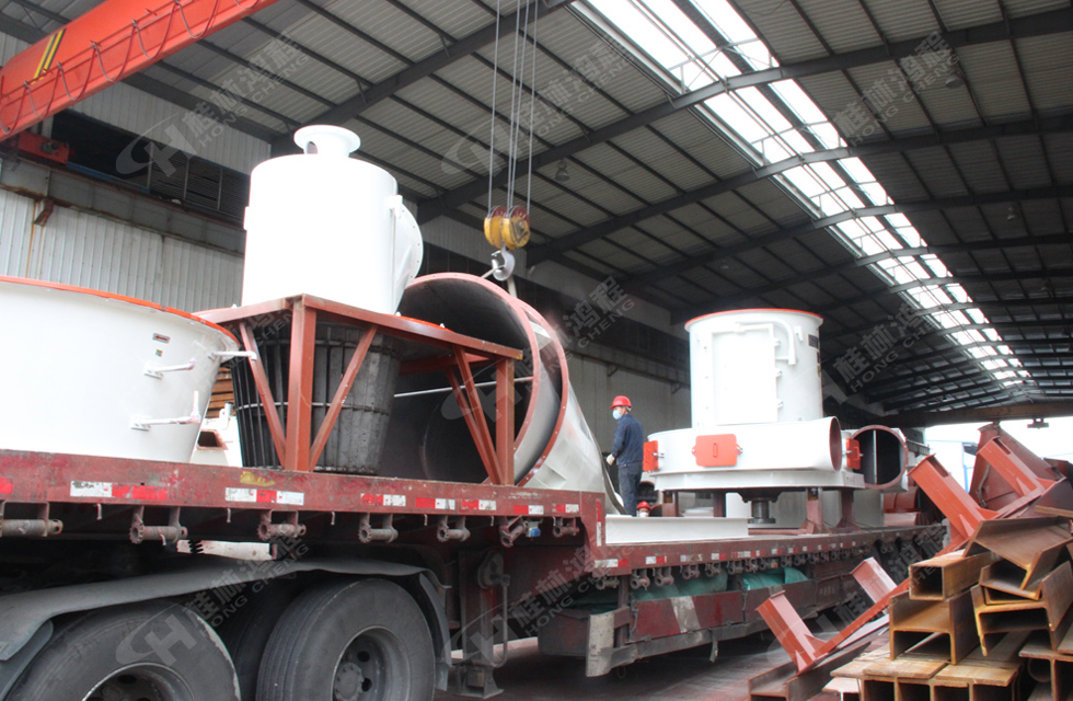 桂林鸿程2020年首台磨粉机顺利发货 桂林鸿程2020年首台磨粉机顺利发货